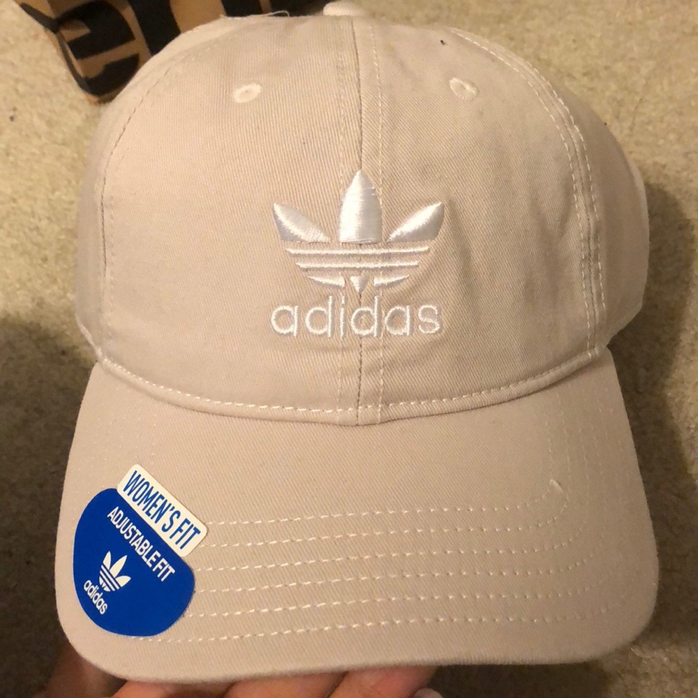 Adidas baseball cap NWT✨